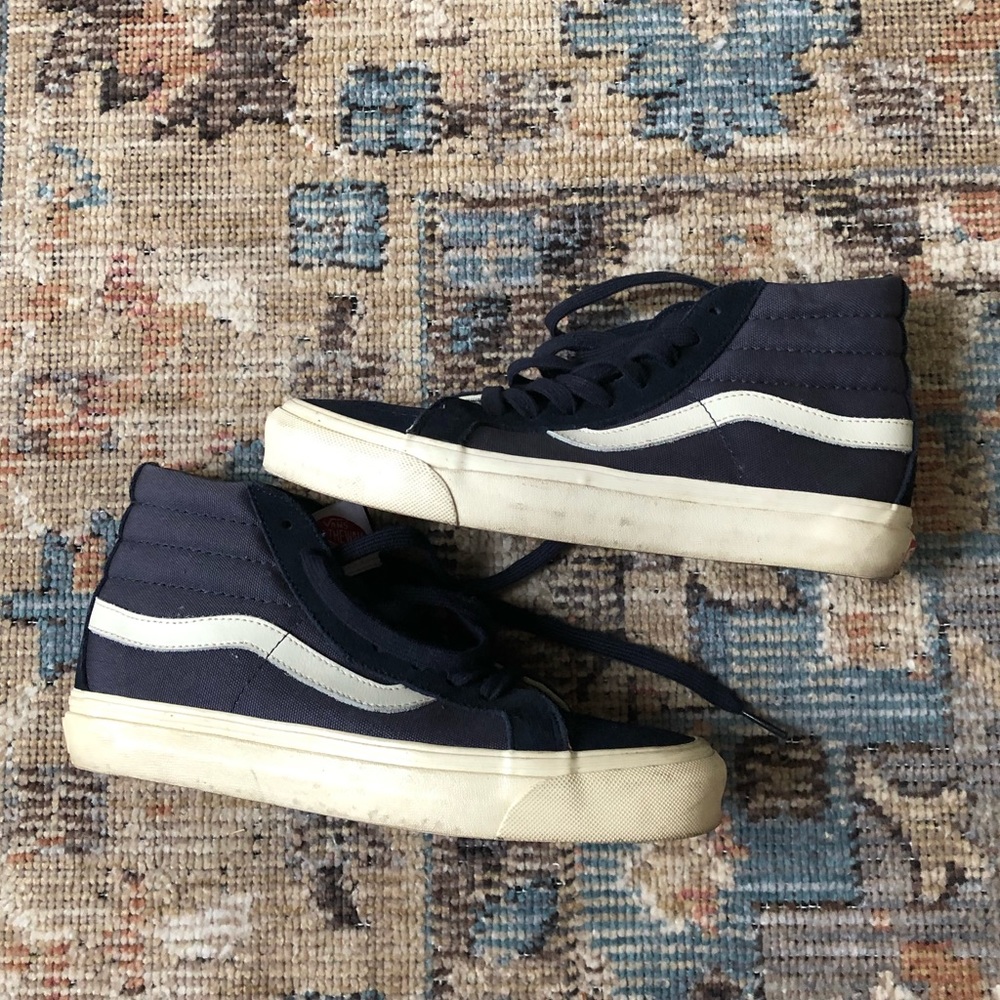 Vans Women’s Navy Sk8-Hi